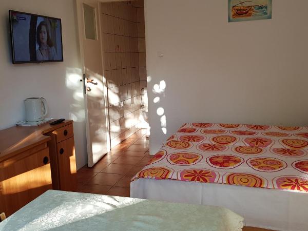 Wynajem pokoi : photo 5 de la chambre chambre double - vue sur jardin