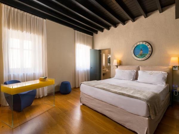 Allegory Boutique Hotel : photo 1 de la chambre suite junior avec douche à jets pour le corps - orphée