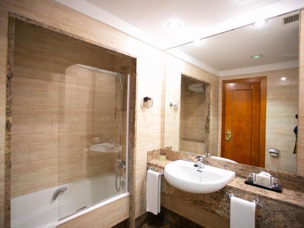 Hotel Sercotel Ciudad de Oviedo : photo 2 de la chambre chambre lits jumeaux