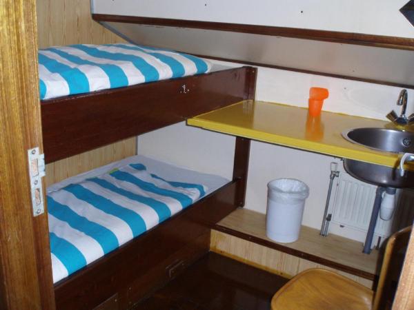 Intersail Hostel - Avontuur : photo 6 de la chambre chambre lits jumeaux Économique