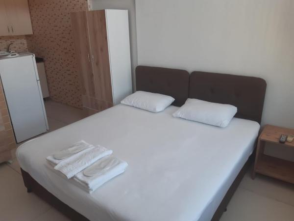 Yeşilyurt otel : photo 2 de la chambre chambre double ou lits jumeaux avec balcon