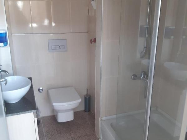 Yeşilyurt otel : photo 1 de la chambre chambre double ou lits jumeaux avec balcon