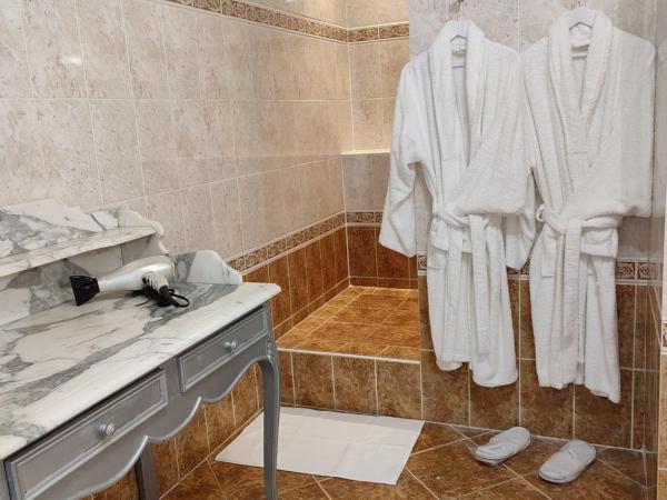 les jardins de la fontaine : photo 6 de la chambre chambre quadruple supérieure