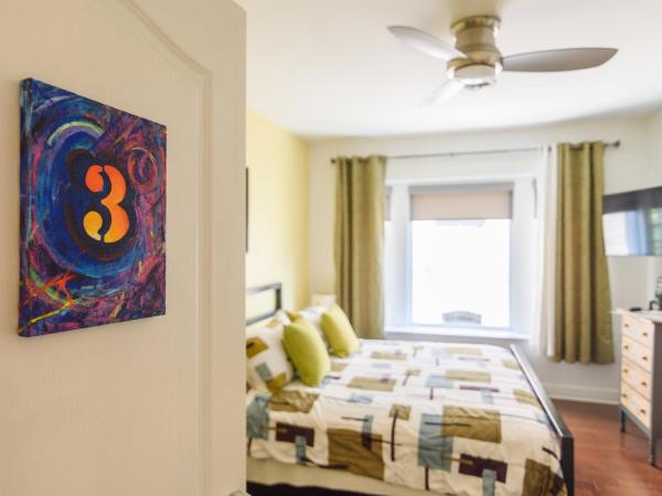 House 5863- Chicago's Premier Bed and Breakfast : photo 3 de la chambre chambre king 3