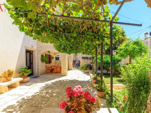 Apartments Mirjana Medulin : photo 2 de la chambre appartement