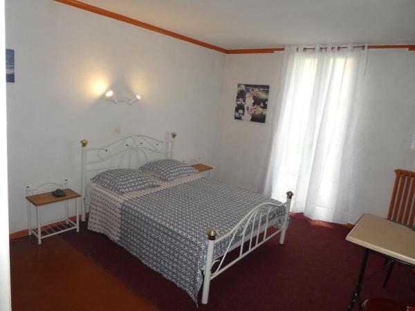 eTANIT ! Béziers Plein Centre - 1mn Du Bus, De la Gare du Train et liaison Aéroport -Chambres Climatisées -Spacieuses Amenagees pour Singles, Couple, et ou Familles -Parking a vélos -Consigne : photo 5 de la chambre chambre double deluxe