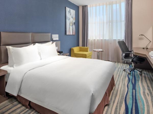 Holiday Inn Express Shenyang North Station, an IHG Hotel : photo 1 de la chambre chambre queen standard avec vue