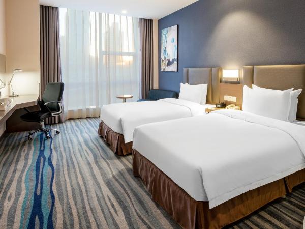 Holiday Inn Express Shenyang North Station, an IHG Hotel : photo 1 de la chambre standard twin room with extra floor space