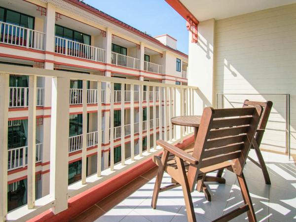 Kiang Haad Beach Hua Hin : photo 7 de la chambre chambre double - vue sur piscine