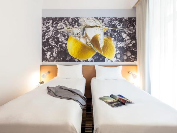Ibis Styles Napoli Garibaldi : photo 5 de la chambre chambre lits jumeaux standard