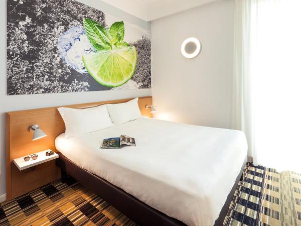 Ibis Styles Napoli Garibaldi : photo 7 de la chambre chambre double standard