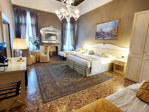 Hotel Corte dei Greci : photo 1 de la chambre chambre quadruple supérieure