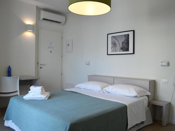 Hotel Riva e Mare : photo 1 de la chambre chambre double