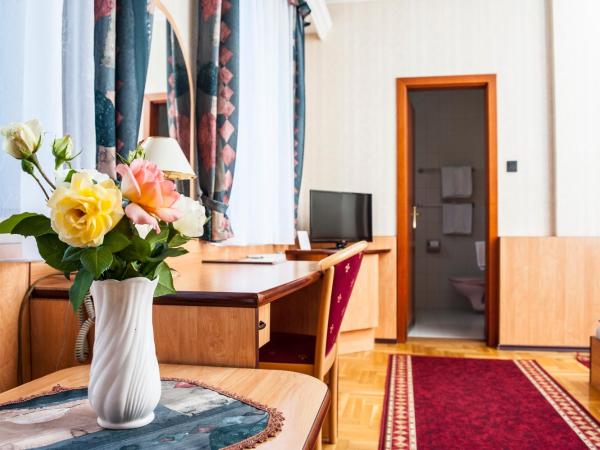 Beatrix Hotel : photo 1 de la chambre chambre triple