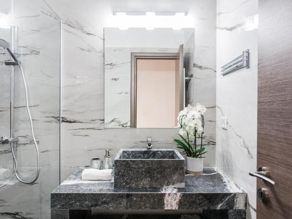 Nicholas Point Apartments and Rooms : photo 9 de la chambre studio lit queen-size de luxe