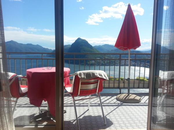 Hotel Colibrì : photo 2 de la chambre suite junior avec balcon - vue sur lac
