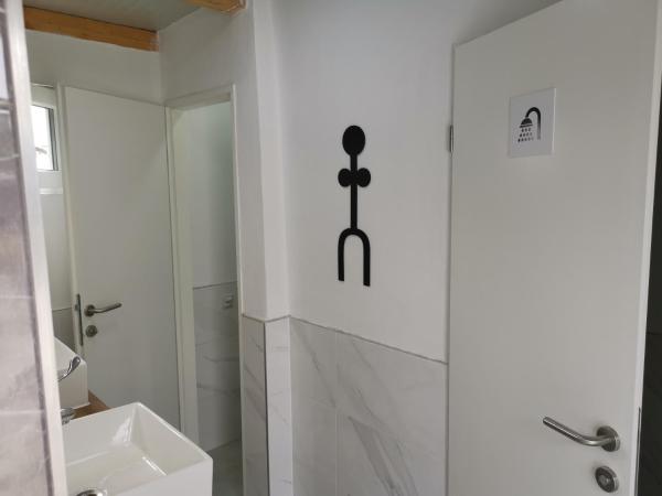 Camper for four people : photo 9 de la chambre tente