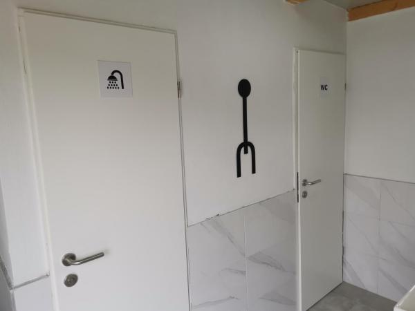 Camper for four people : photo 10 de la chambre tente