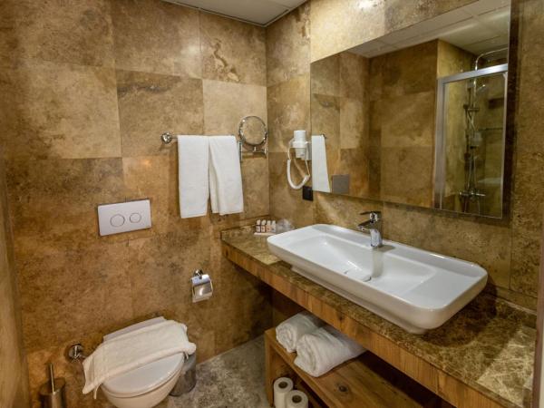 Der Inn Hotel Konyaaltı : photo 7 de la chambre chambre double deluxe avec balcon