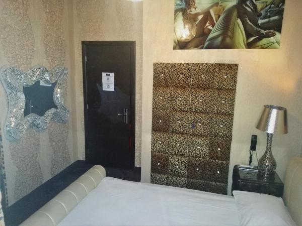 Lida Hotel : photo 6 de la chambre chambre double deluxe avec douche