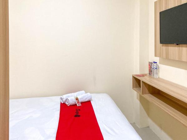 RedDoorz near Sleman City Hall Yogyakarta : photo 5 de la chambre chambre double supérieure