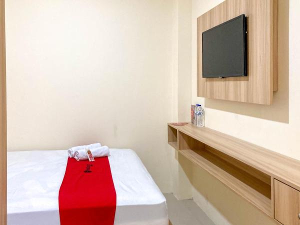 RedDoorz near Sleman City Hall Yogyakarta : photo 6 de la chambre chambre double supérieure