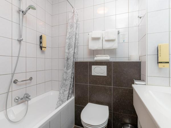 Owl Hotel : photo 4 de la chambre chambre triple