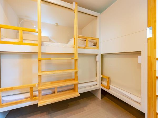 plat hostel keikyu sapporo sky : photo 5 de la chambre chambre familiale avec salle de bains privative