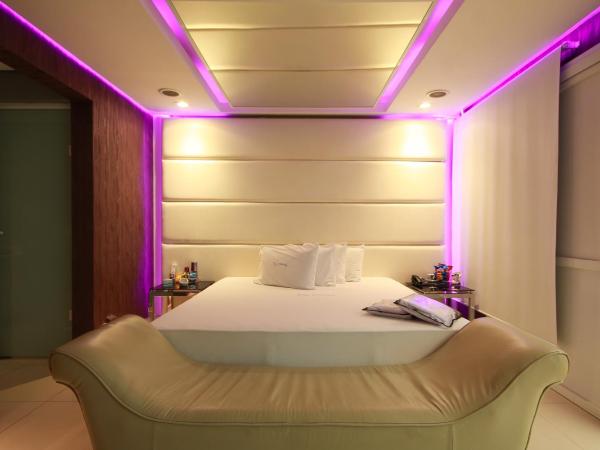 LESSENCE MOTEL : photo 5 de la chambre double room with pool view 9