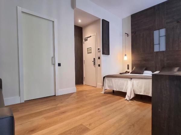 Hotel Sant Agustí : photo 4 de la chambre chambre familiale