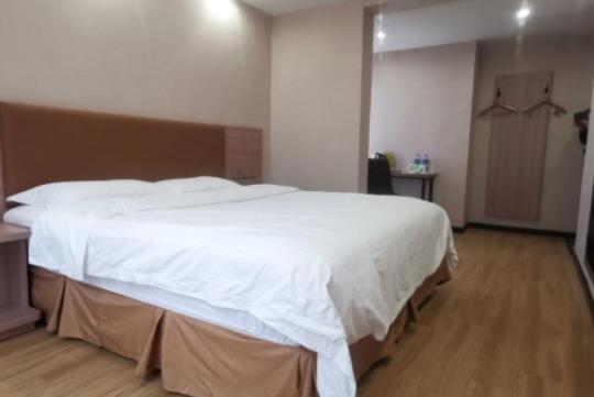 GreenTree Inn Chengdu high-tech Development West Zone Shidai Tian Street Express Hotel : photo 1 de la chambre chambre lit queen-size affaires pour citoyens de chine continentale
