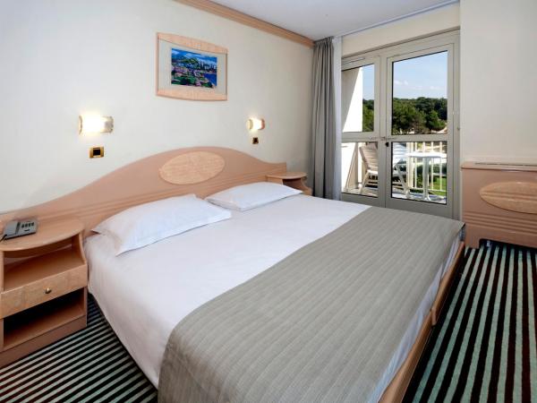 Hotel Istra Plava Laguna : photo 4 de la chambre chambre classique avec balcon - côté mer