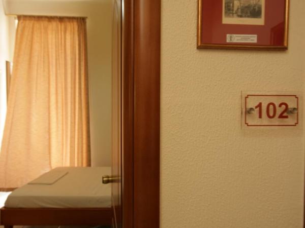Lena Hotel : photo 7 de la chambre chambre double