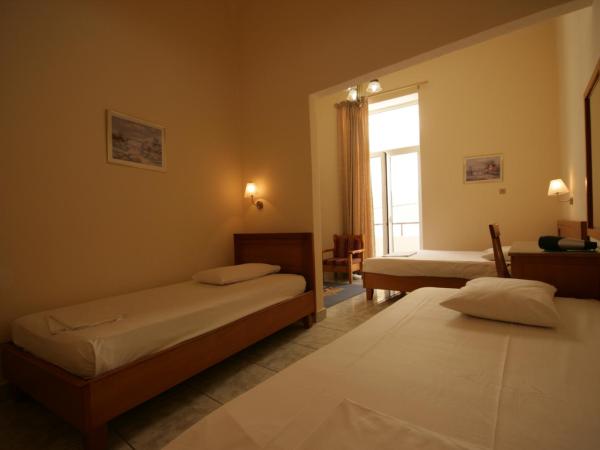 Lena Hotel : photo 3 de la chambre chambre quadruple