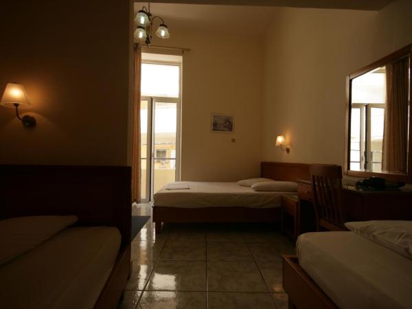 Lena Hotel : photo 4 de la chambre chambre quadruple