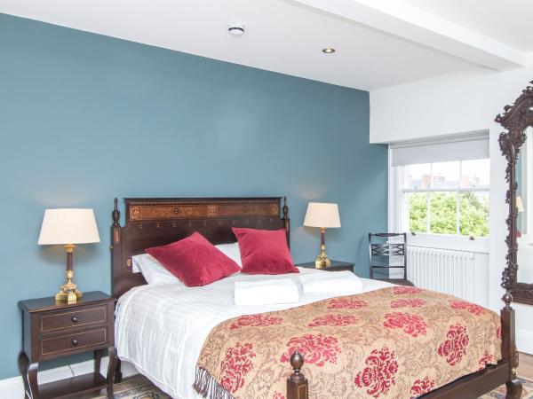 3 Berkeley Square Guesthouse : photo 2 de la chambre chambre triple deluxe