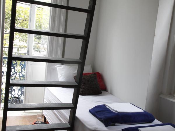 Hospedaria Rio : photo 7 de la chambre chambre privée avec salle de bains commune