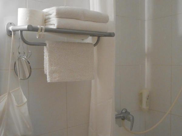 Hostal El Callejón : photo 6 de la chambre chambre simple avec salle de bains privative