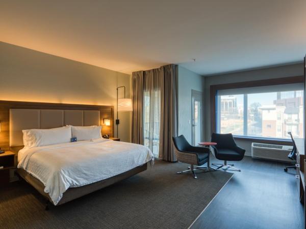 Holiday Inn Express & Suites - Charlotte - South End, an IHG Hotel : photo 1 de la chambre suite lit king-size - accessible aux personnes à mobilité réduite