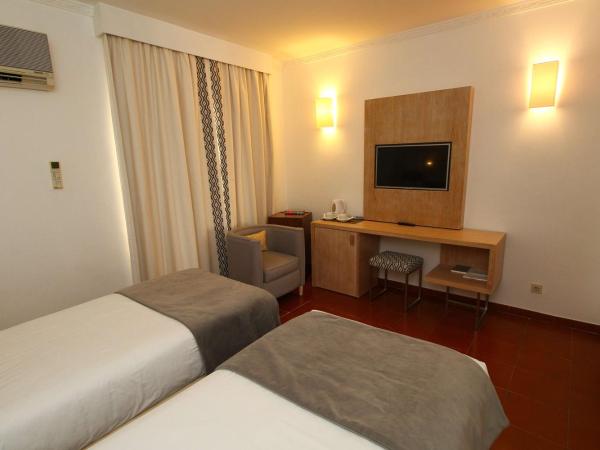 Best Western Hotel Dom Bernardo : photo 3 de la chambre chambre lits jumeaux standard