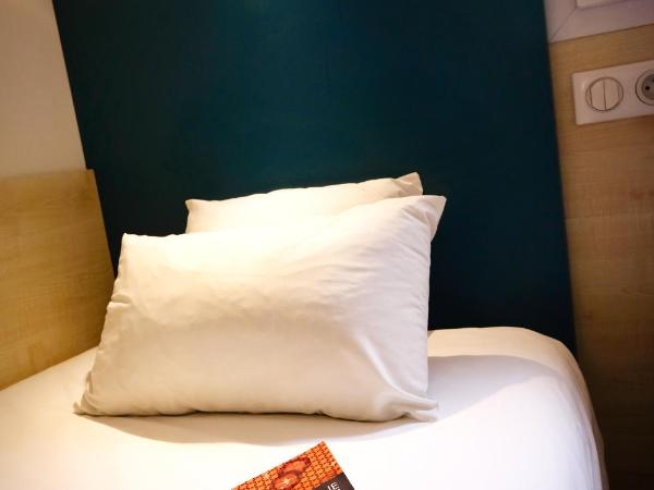 Kyriad Direct Perpignan Nord - Aéroport : photo 5 de la chambre chambre lits jumeaux