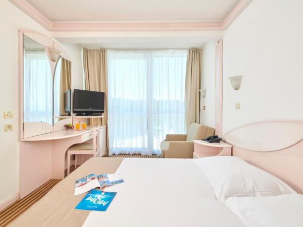 Hotel Zorna Plava Laguna : photo 2 de la chambre chambre classique - côté mer