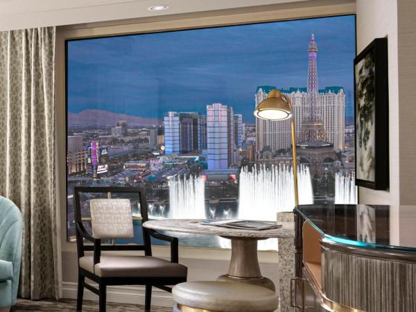 Bellagio : photo 5 de la chambre chambre king-size - vue sur la fontaine