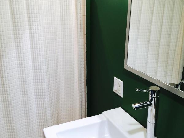 House 5863- Chicago's Premier Bed and Breakfast : photo 10 de la chambre chambre lit king-size deluxe