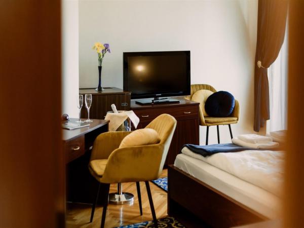 Korona Pension and Restaurant : photo 3 de la chambre chambre double