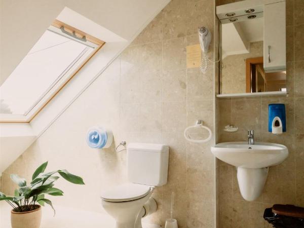 Korona Pension and Restaurant : photo 10 de la chambre chambre simple Économique