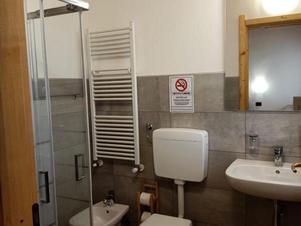 Agriturismo La Perlara - Adults Only : photo 8 de la chambre chambre double avec terrasse - vue sur colline