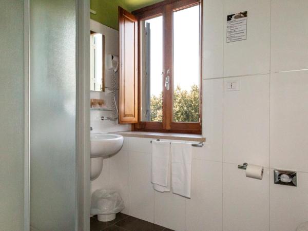 Villa Montarioso : photo 2 de la chambre chambre triple confort