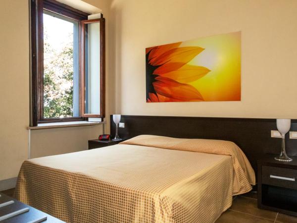 Villa Montarioso : photo 7 de la chambre chambre double ou lits jumeaux classique