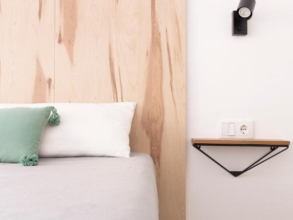 Casa M&J GuestHouse : photo 2 de la chambre chambre double avec salle de bains privative extérieure